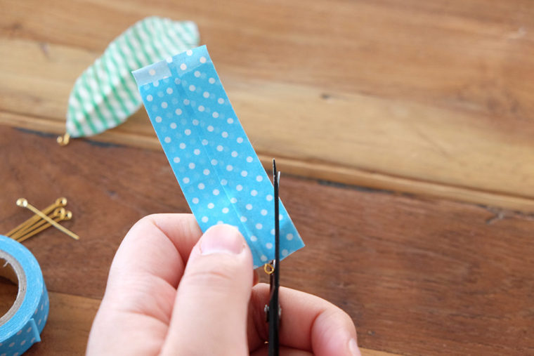 feather-made-of-masking-tape-3