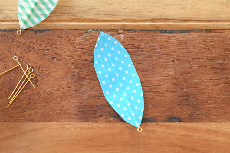 feather-made-of-masking-tape-4